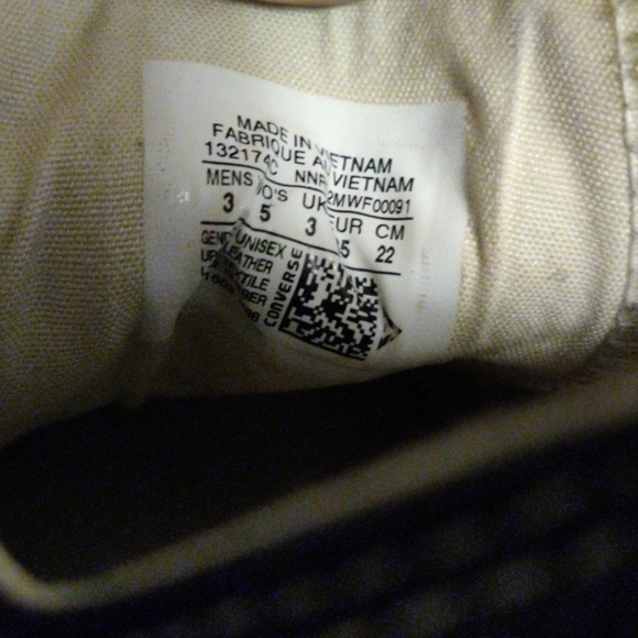 Converse - Picture 3 of 3